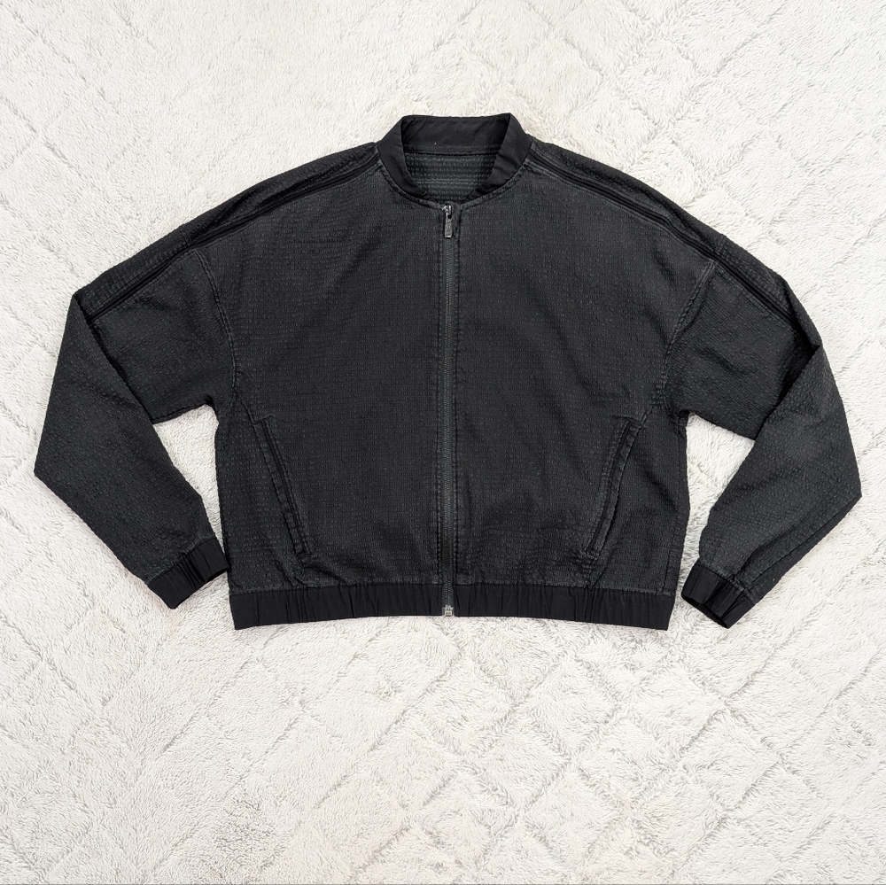 Lululemon Jacket Womens 8 Black Pack Light Bomber Vented Outdoor Active Zip